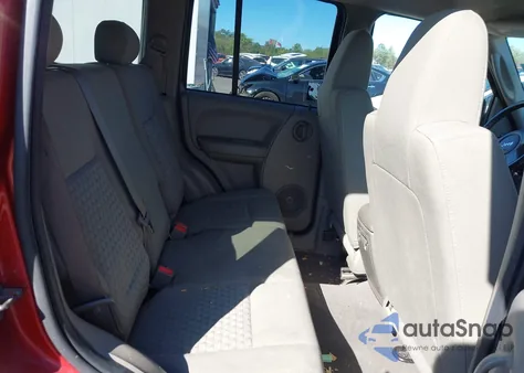 2007 Jeep Liberty Sport из США, поврежденный, VIN 1J4GL48K27W632681